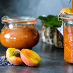 Meruňkový džem s levandulí